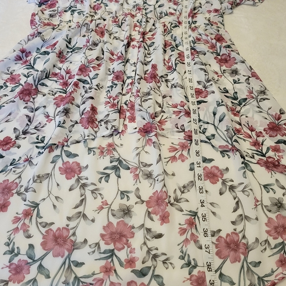 Torrid floral romantic chiffon hi-lo tunic - Picture 12 of 13